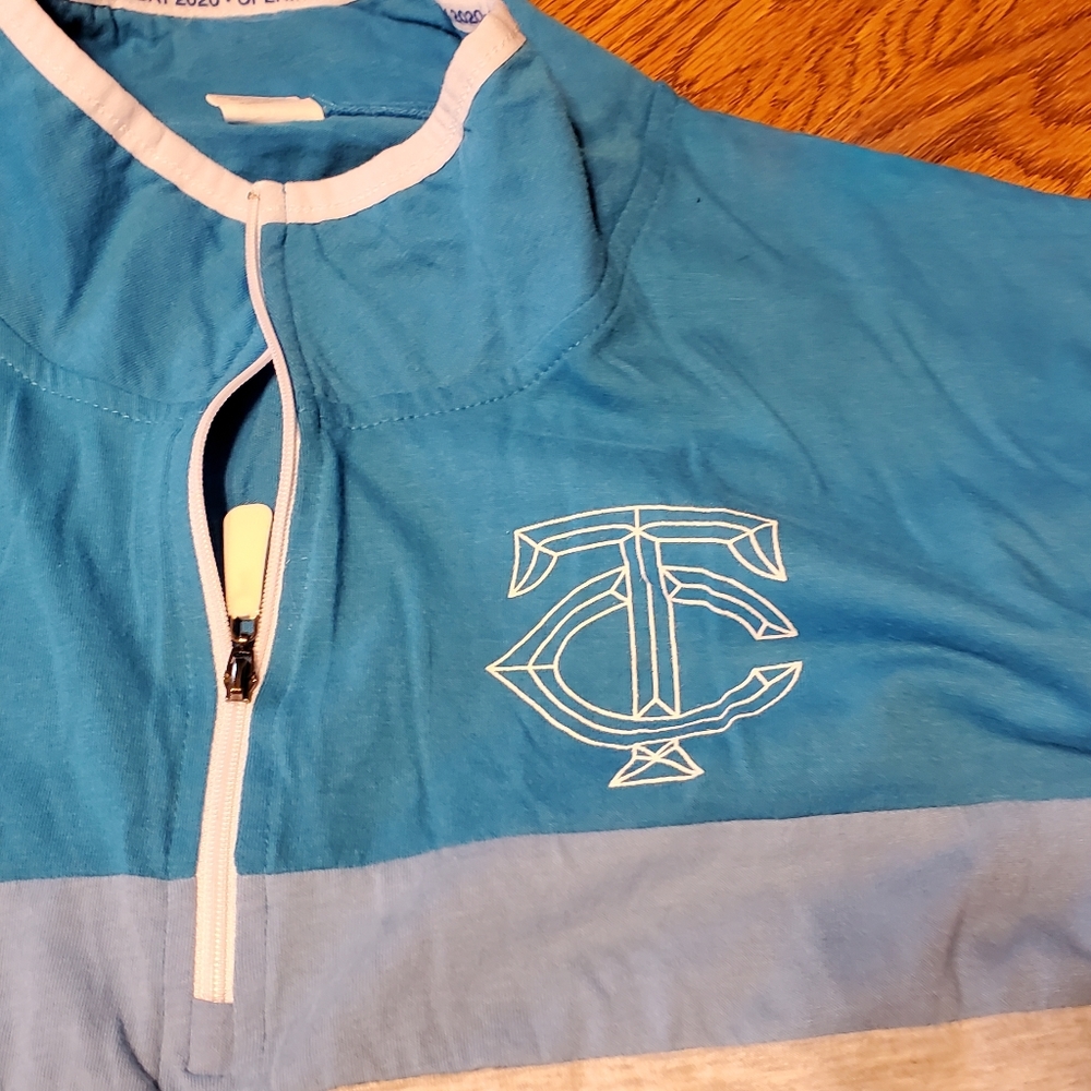 Like New Minnesota Twins 1/2 Zip TShirt XL
